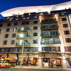 **** Hotel Majestic Roof Garden Australia